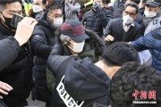 占卜抽签多次未经允许外出，“素媛案”凶手赵斗淳再次被拘留